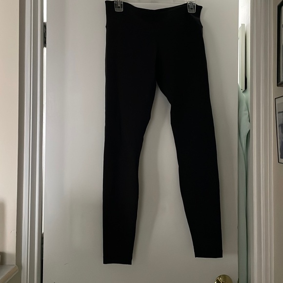 lululemon athletica Pants - Lululemon wunder under size 10